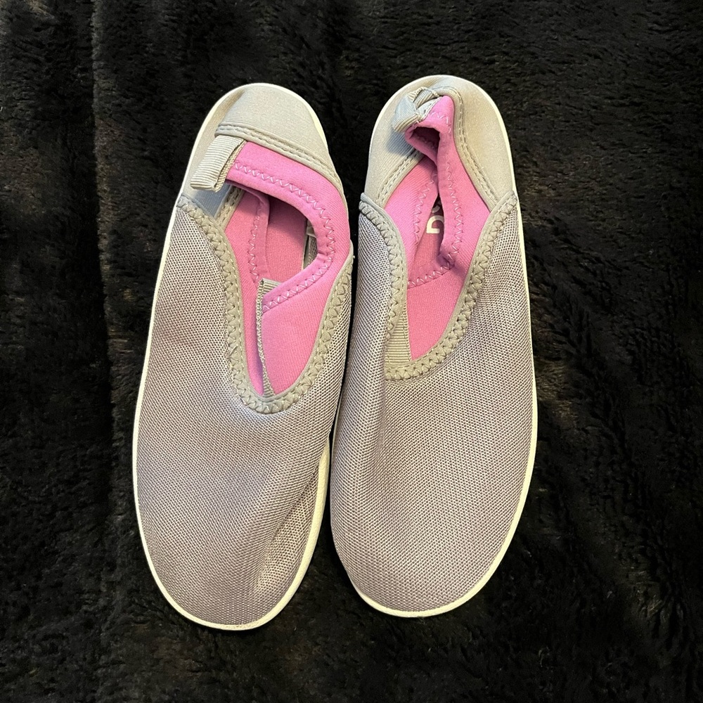 Girls DSG brand new water shoes size 2